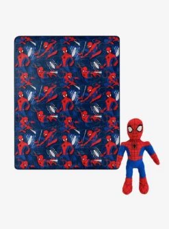 Marvel Spider-Man Fearless Spidey Hugger Pillow And Throw Set