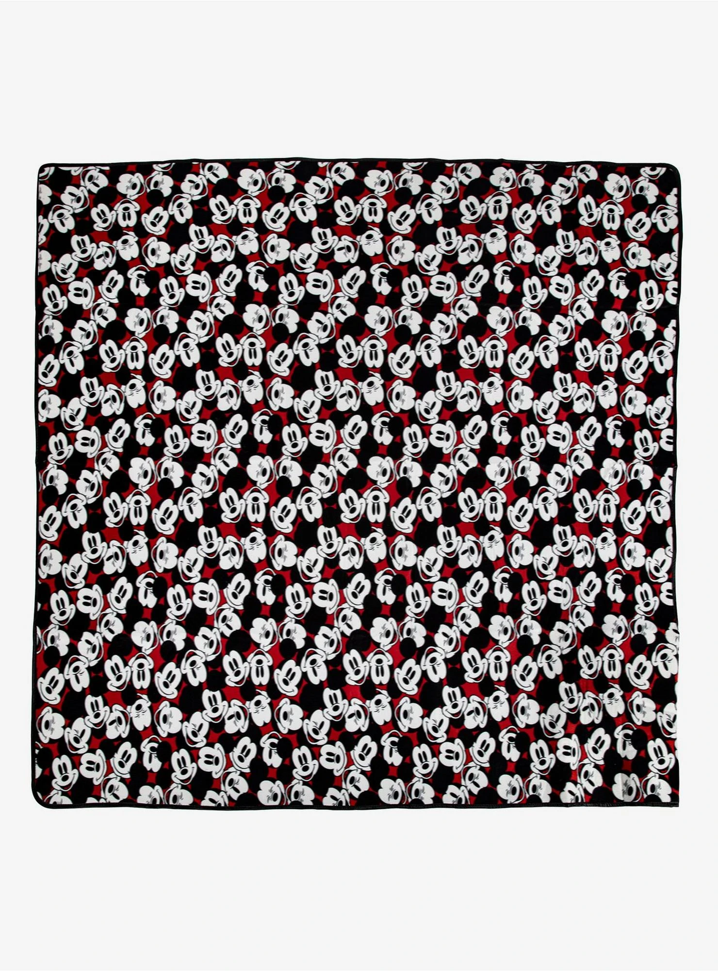 Disney Mickey Mouse Classic Picnic Blanket 5 Disney Mickey Mouse Classic Picnic Blanket - Image 3