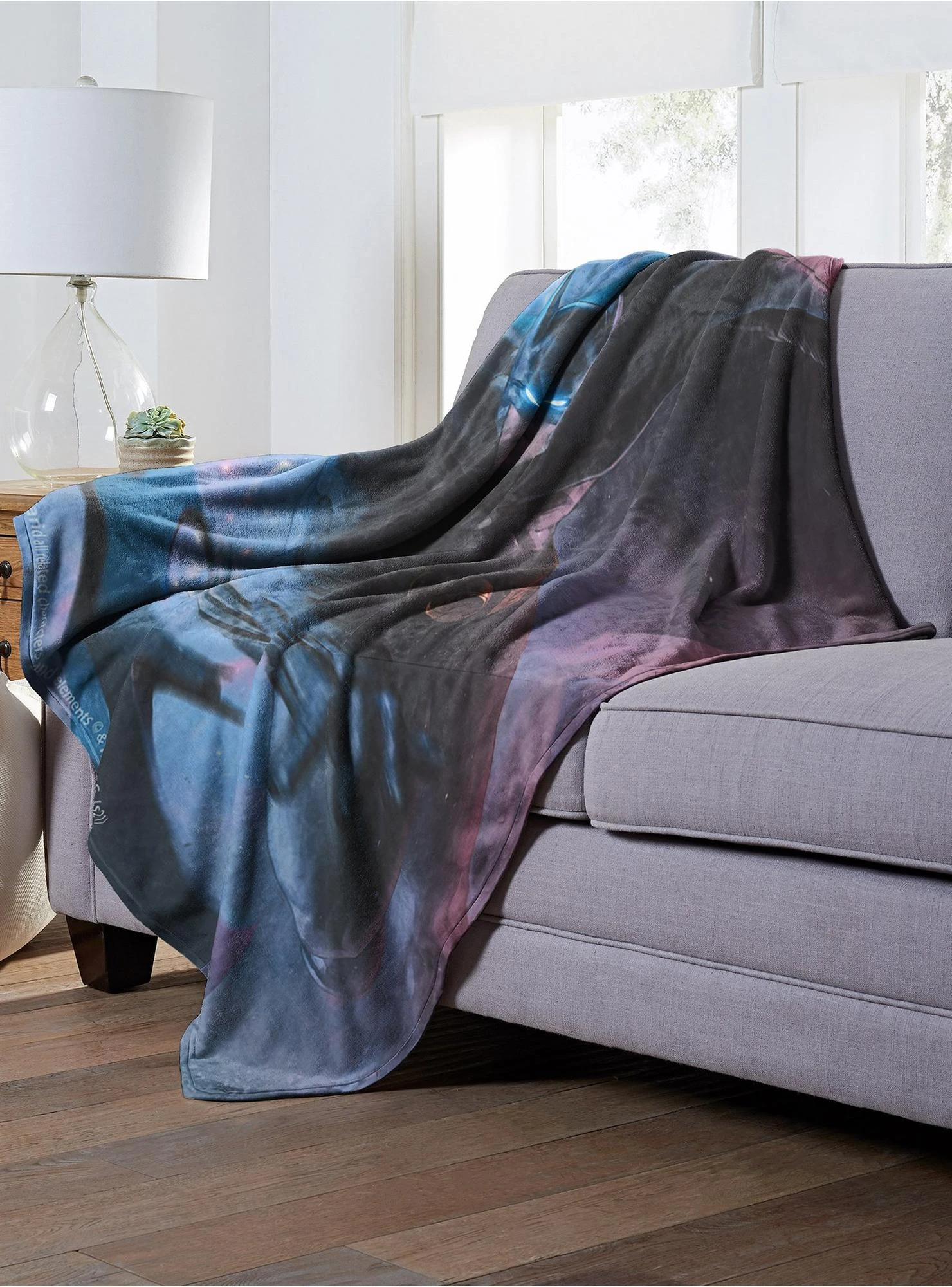 DC Comics Batman Batarang Cover Throw Blanket 4 DC Comics Batman Batarang Cover Throw Blanket - Image 3